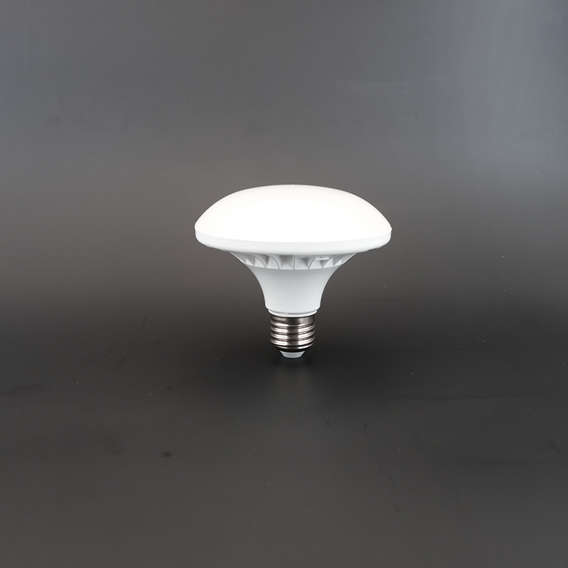 led-light-bulb-ufo--1-_1910657.jpg